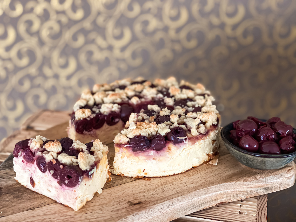 Cheesecake mit Kirschen